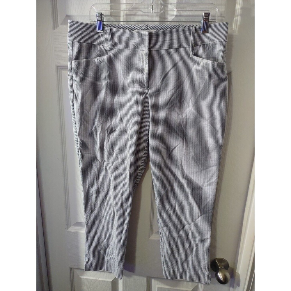 7th Avenue Capri Pants Size 10 Gray And White Stripes - Picture 2 of 8